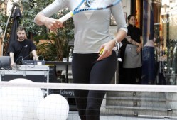 九游体育-穆古鲁扎在塞尔维亚队比赛中领先优势明显，锐不可当引发热议！-九游体育